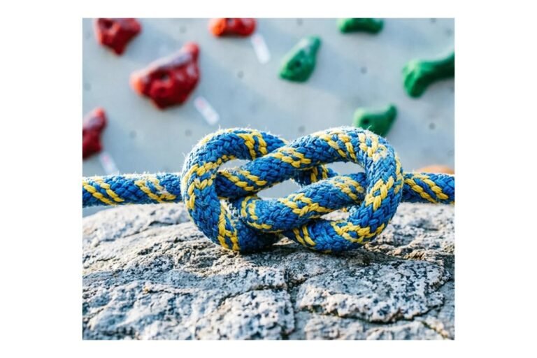 Essential Climbing Knots for Beginners: A Simple Guide